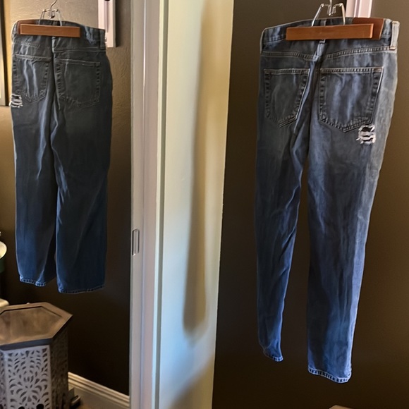 Lucky Brand, distressed jeans, size 2 - Picture 4 of 9